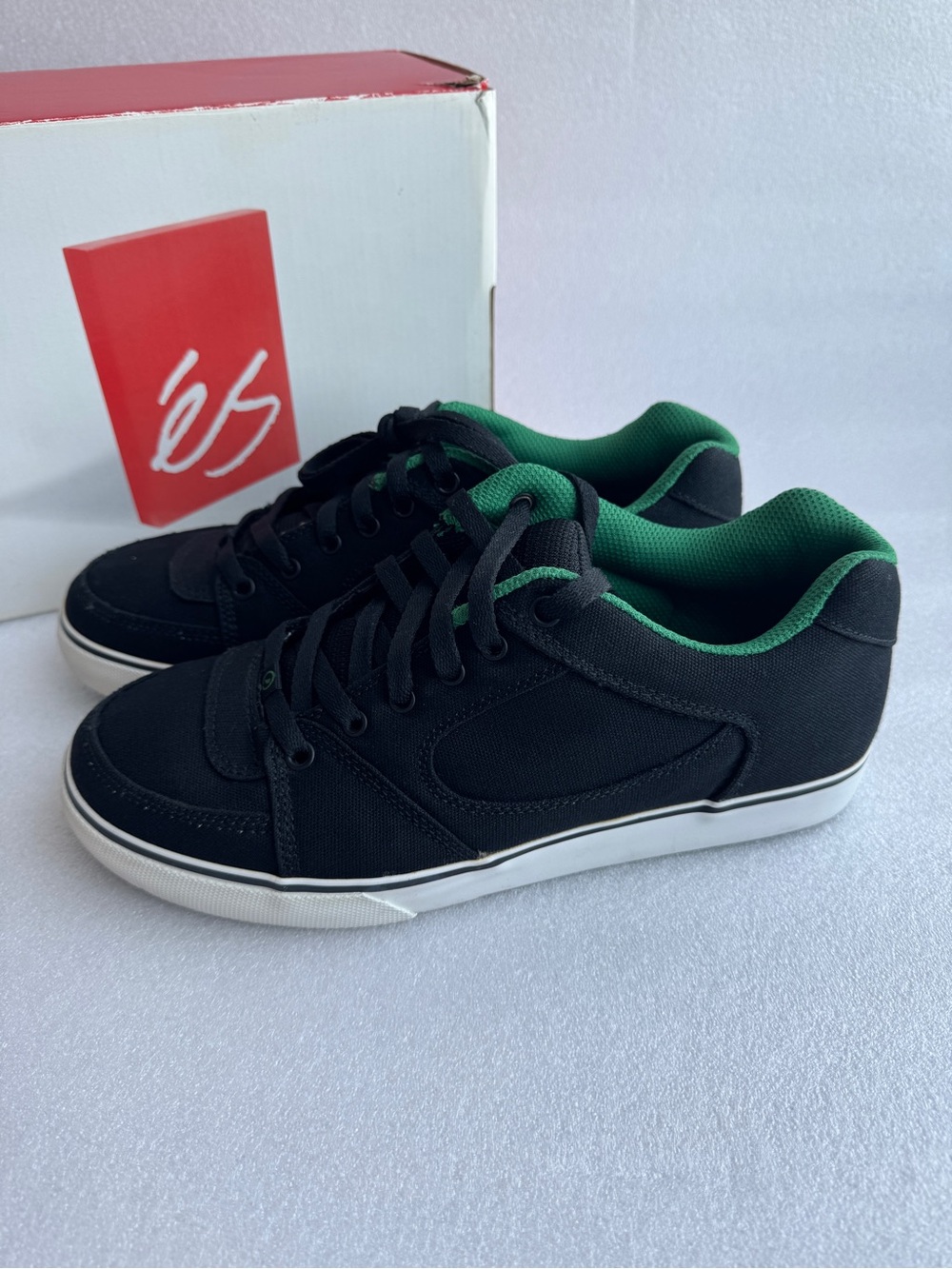 Vintage 00s NEW eS Skate Shoes Black/White/Green Size 10